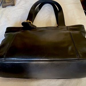 Coach vintage classic black leather tote